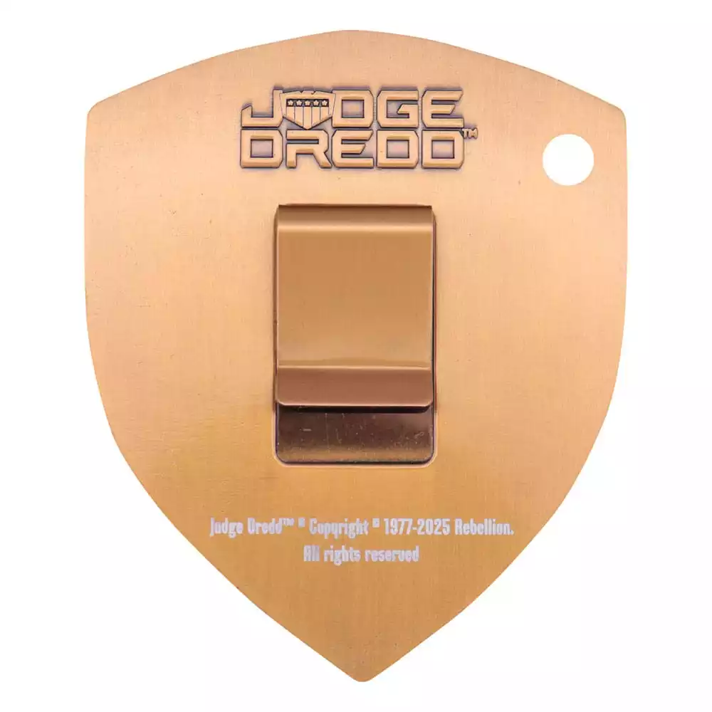 2000-ad-replica-judge-dredd-badge-limited-edition-1765677955-1