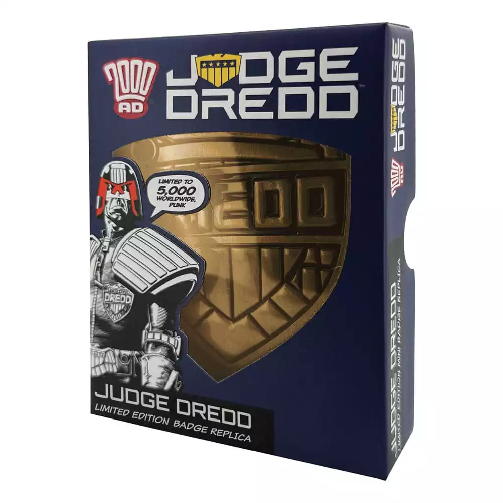 2000-ad-replica-judge-dredd-badge-limited-edition-1765677957-3
