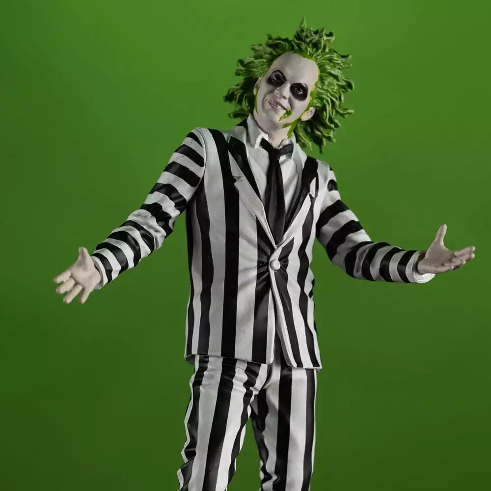 beetlejuice-movie-maniacs-action-figure-beetlejuice-17-cm-1765710385-1