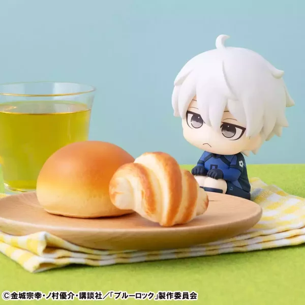 blue-lock-look-up-pvc-statue-seishiro-nagi-japanese-national-player-match-ver-11-cm-1765711893-5