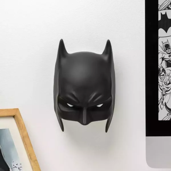 dc-comics-3d-led-light-batman-mask-1765716280-2 dc-comics-3d-led-light-batman-mask-1765716280-2