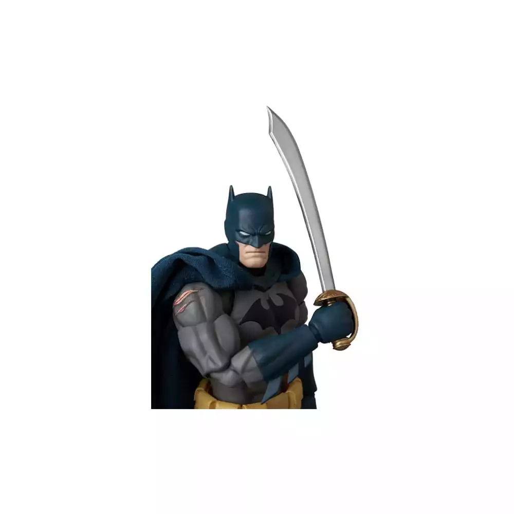 dc-comics-mafex-action-figure-batman-damage-ver-batman-hush-ver-16-cm-1765711674-8