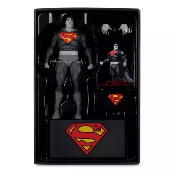dc-multiverse-action-figure-superman-the-dark-knight-returns-black-white-accent-edition-gold-label-18-cm-1765710998-6 dc-multiverse-action-figure-superman-the-dark-knight-returns-black-white-accent-edition-gold-label-18-cm-1765710998-6