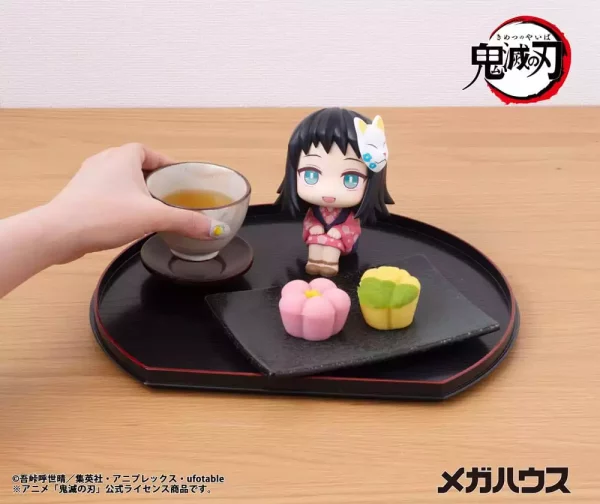 demon-slayer-kimetsu-no-yaiba-look-up-pvc-statue-makomo-11-cm-1765712753-2