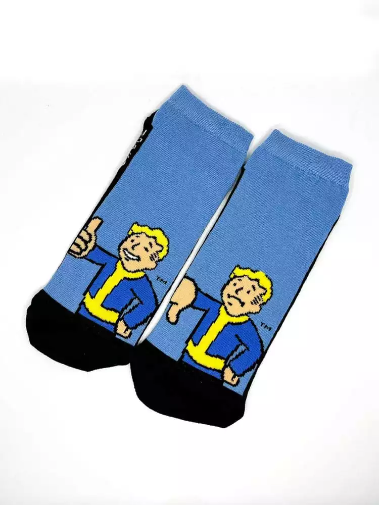 fallout-gift-set-fallout-vault-loot-collection-puzzle-socks-figurine-key-ring-1765679282-2