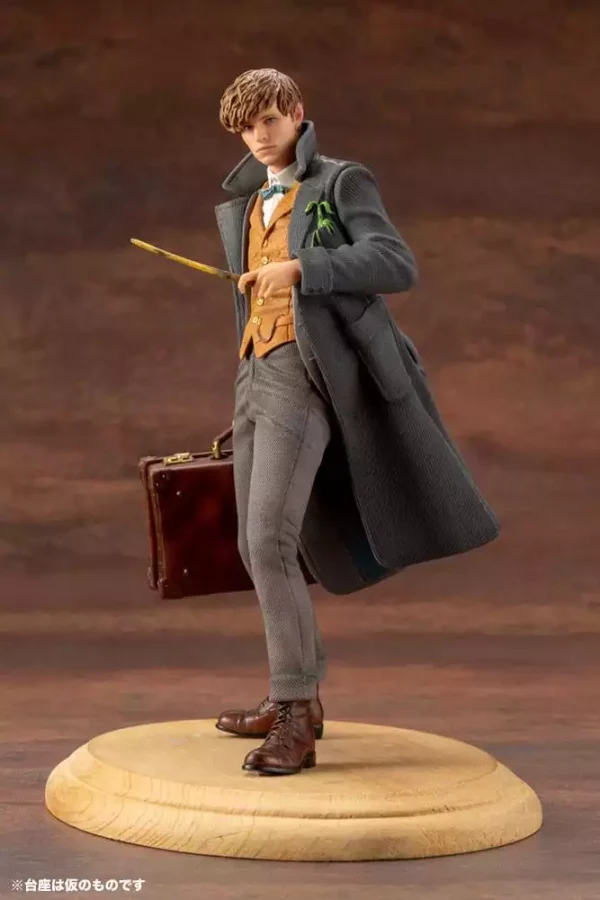 fantastic-beasts-2-artfx-pvc-statue-1-10-newt-scamander-18-cm-1765707816-1
