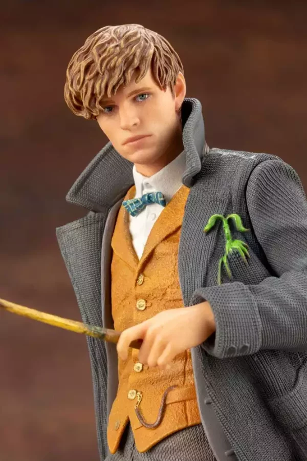 fantastic-beasts-2-artfx-pvc-statue-1-10-newt-scamander-18-cm-1765707822-8