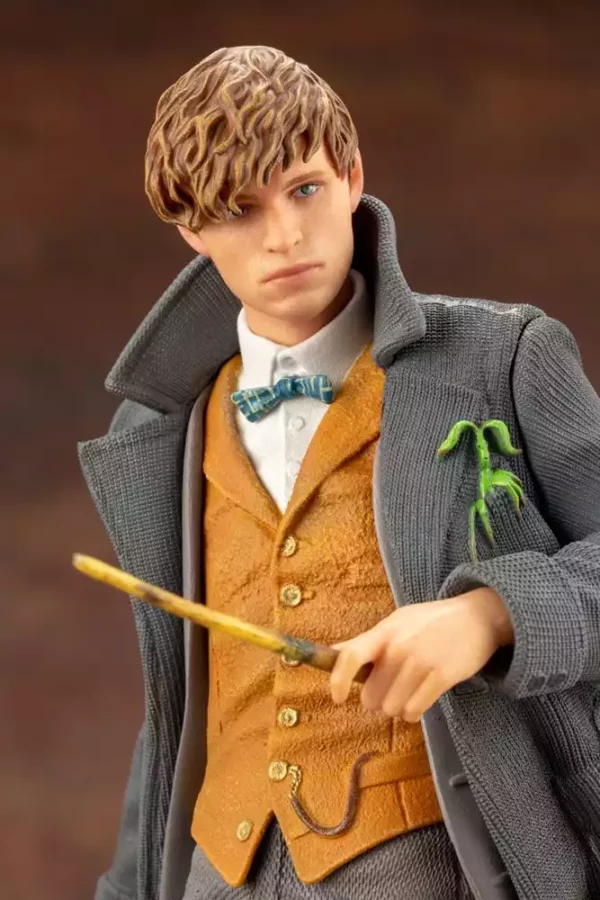 fantastic-beasts-2-artfx-pvc-statue-1-10-newt-scamander-18-cm-1765707822-9