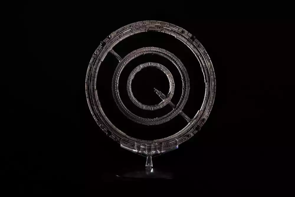foundation-die-cast-the-invictus-spaceship-20-cm-1766568039-9