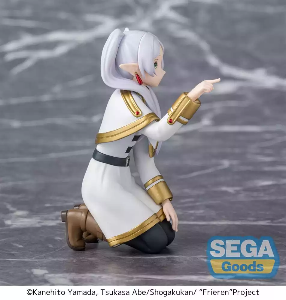 frieren-beyond-journeys-end-pm-perching-pvc-statue-frieren-poking-something-10-cm-1765723426-3