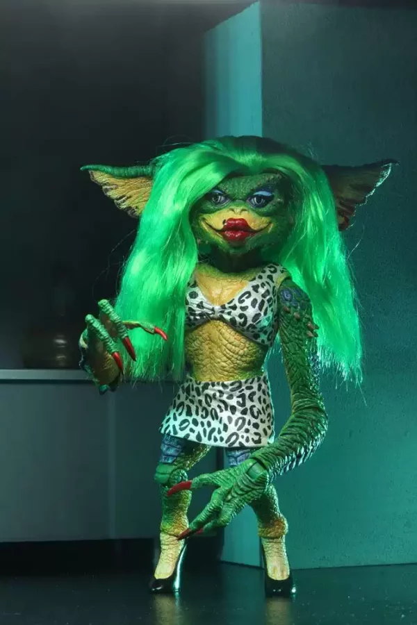 gremlins-2-ultimate-action-figure-greta-15-cm-1765713884-1