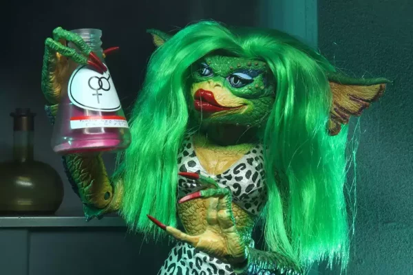 gremlins-2-ultimate-action-figure-greta-15-cm-1765713885-2
