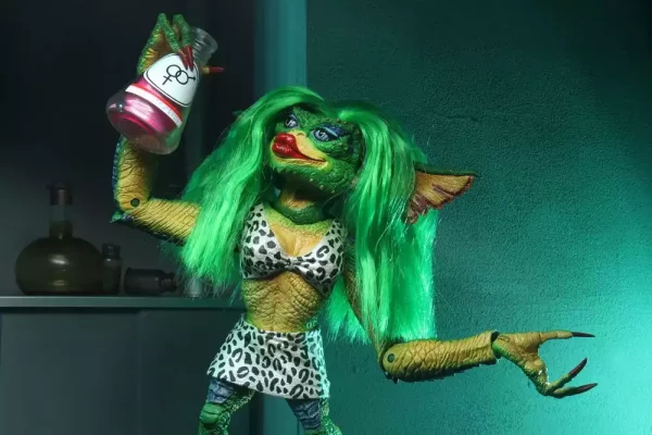 gremlins-2-ultimate-action-figure-greta-15-cm-1765713886-3