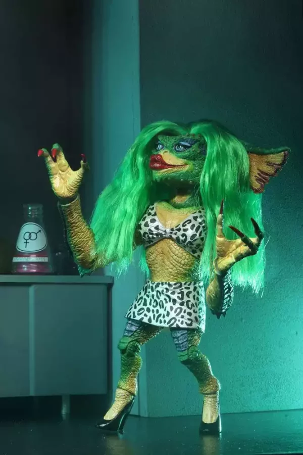 gremlins-2-ultimate-action-figure-greta-15-cm-1765713887-4
