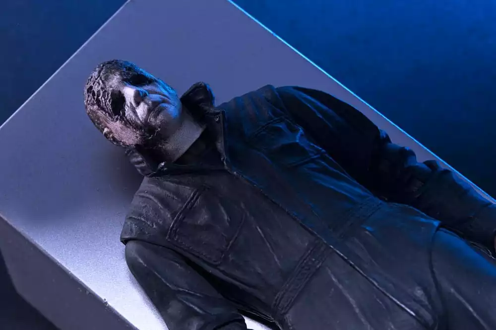 halloween-resurrection-action-figure-ultimate-michael-myers-18-cm-1765714318-4