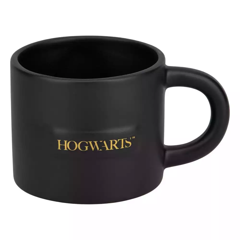 harry-potter-mug-hogwarts-crest-1765833064-4