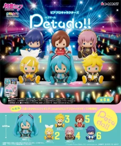 Hatsune Miku Petadoll Mini Figure Display (6)