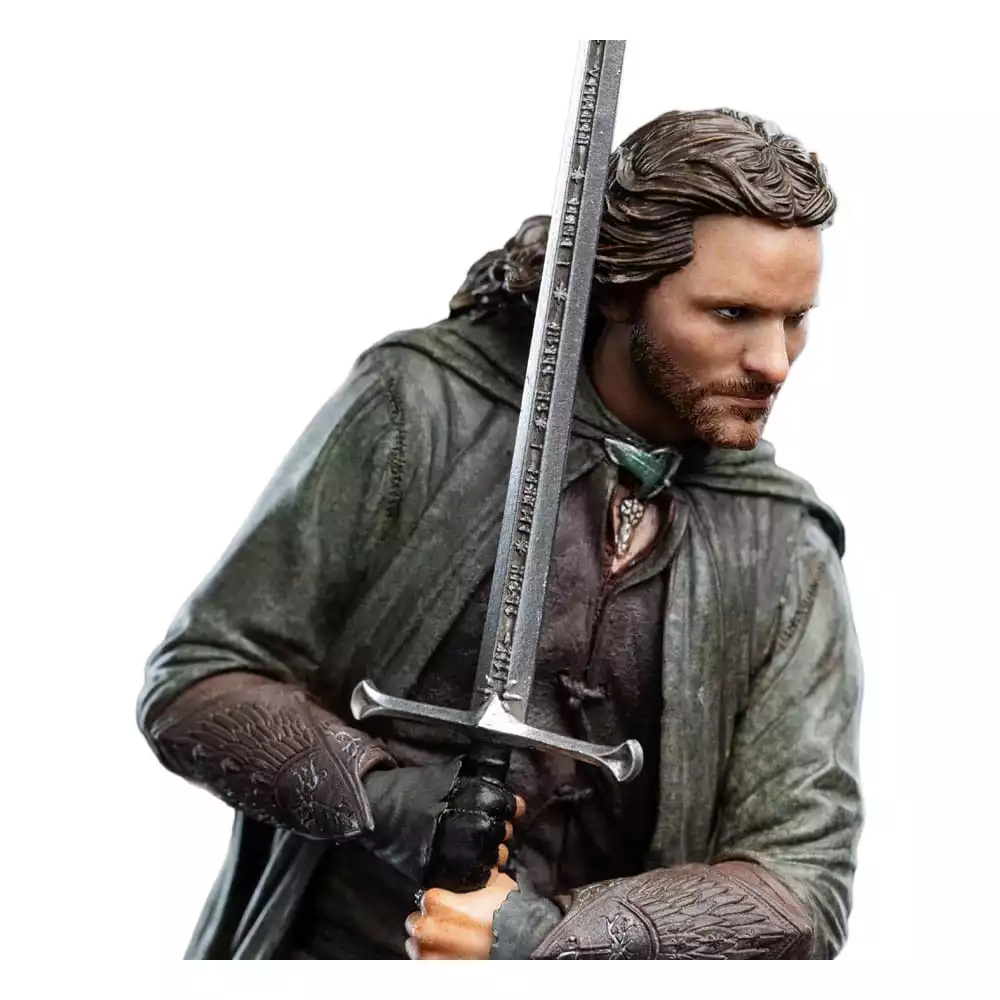 lord-of-the-rings-mini-statue-aragorn-20-cm-1764953060-10