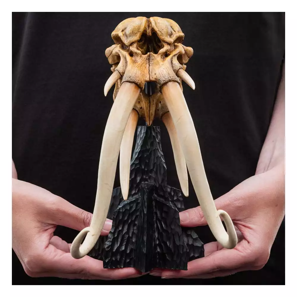 lord-of-the-rings-mini-statue-skull-of-a-mumak-15-cm-1764953086-3