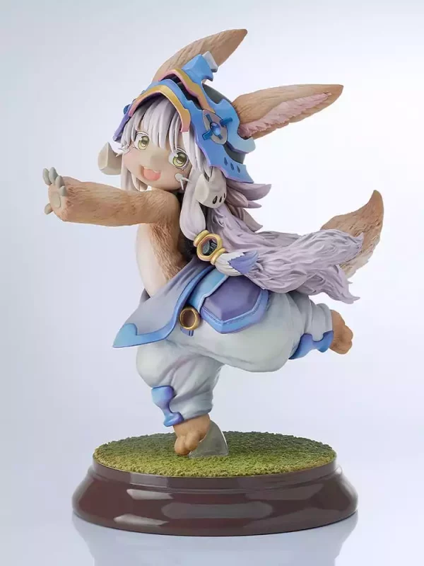 made-in-abyss-the-golden-city-of-the-scorching-sun-pvc-statue-1-8-nanachi-new-outfit-ver-19-cm-1765679795-1