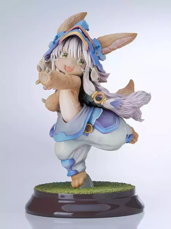made-in-abyss-the-golden-city-of-the-scorching-sun-pvc-statue-1-8-nanachi-new-outfit-ver-19-cm-1765679796-3