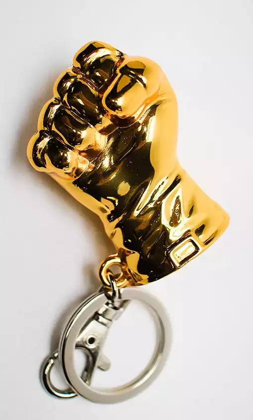 marvel-comics-metal-keychain-infinity-gauntlet-1765723840-1 marvel-comics-metal-keychain-infinity-gauntlet-1765723840-1
