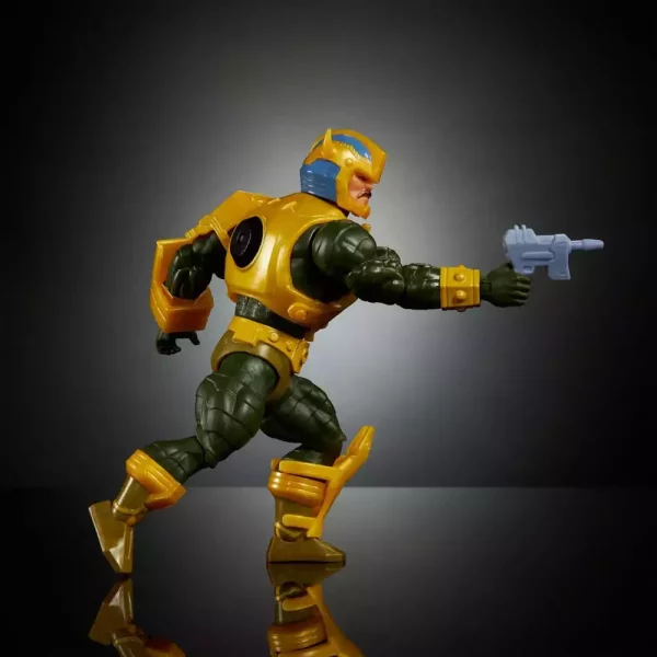 masters-of-the-universe-x-transformers-action-figure-bumblebee-armor-man-at-arms-heo-european-exclusive-14-cm-1765709936-5