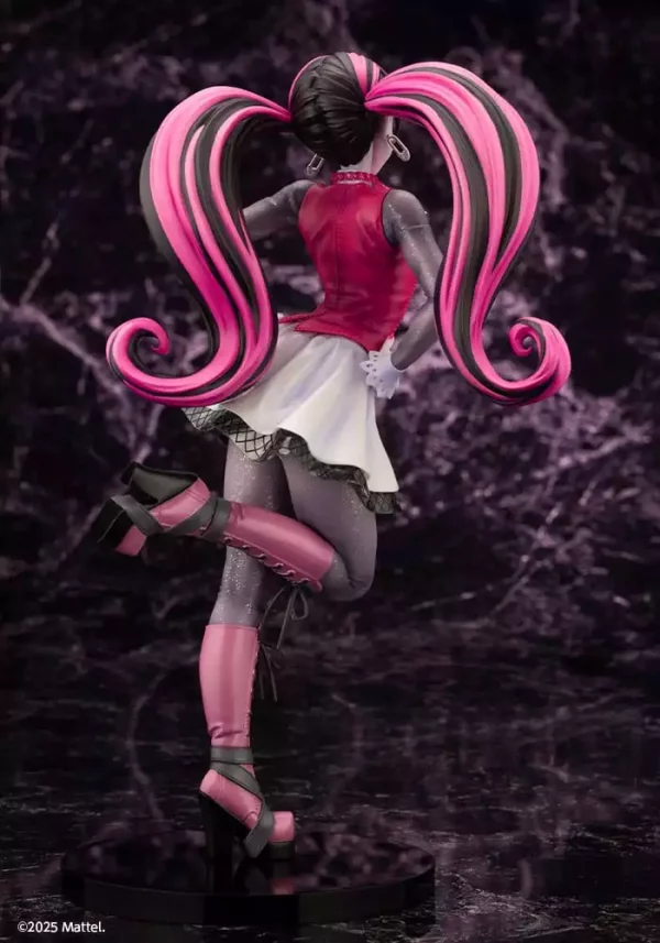 monster-high-bishoujo-pvc-statue-1-7-draculaura-26-cm-1765707841-5 monster-high-bishoujo-pvc-statue-1-7-draculaura-26-cm-1765707841-5