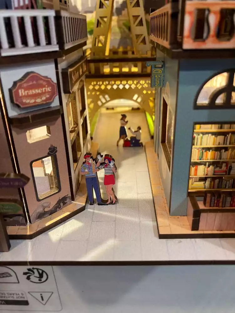paris-tiny-adventures-book-nook-mini-diorama-23-cm-1765721722-3