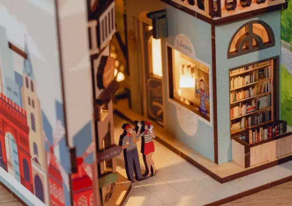 paris-tiny-adventures-book-nook-mini-diorama-23-cm-1765721723-4 paris-tiny-adventures-book-nook-mini-diorama-23-cm-1765721723-4
