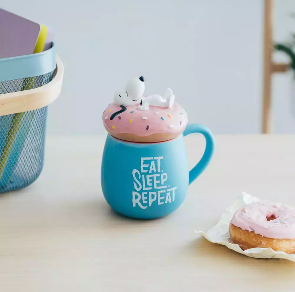 peanuts-3d-mug-snoopy-donut-1765679365-3