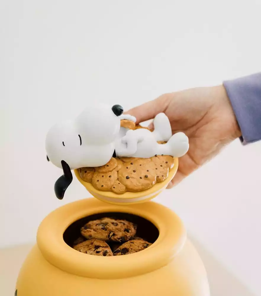 peanuts-cookie-jar-1765679371-3