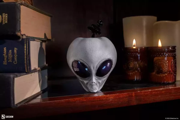 sideshow-originals-apple-replica-alien-apple-11-cm-1765724562-1 sideshow-originals-apple-replica-alien-apple-11-cm-1765724562-1