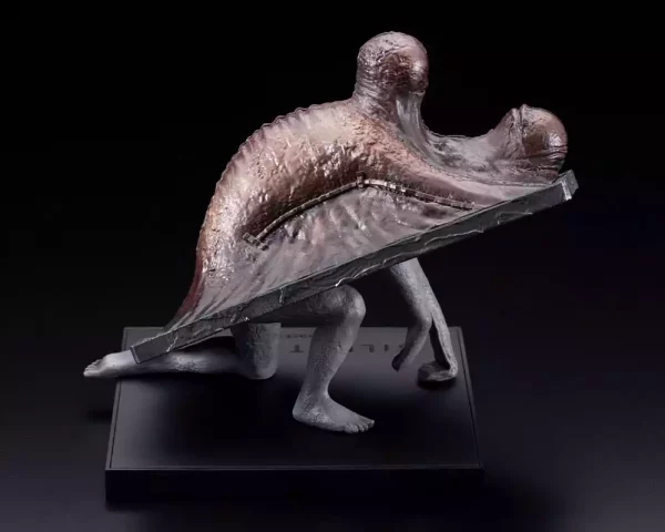 silent-hill-2-oshi-works-statue-abstract-daddy-15-cm-1765706682-4 silent-hill-2-oshi-works-statue-abstract-daddy-15-cm-1765706682-4