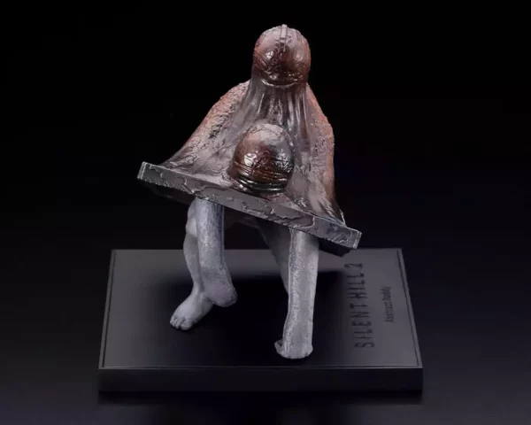 silent-hill-2-oshi-works-statue-abstract-daddy-15-cm-1765706683-5 silent-hill-2-oshi-works-statue-abstract-daddy-15-cm-1765706683-5