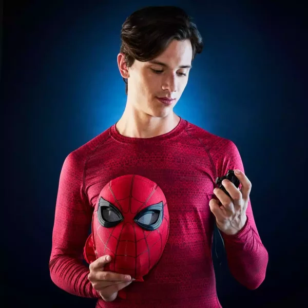 spider-man-homecoming-electronic-expressive-mask-spider-man-1765682126-5 spider-man-homecoming-electronic-expressive-mask-spider-man-1765682126-5