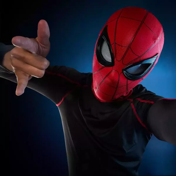 spider-man-homecoming-electronic-expressive-mask-spider-man-1765682129-9 spider-man-homecoming-electronic-expressive-mask-spider-man-1765682129-9