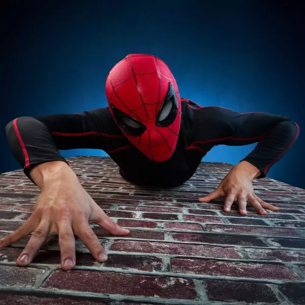 spider-man-homecoming-electronic-expressive-mask-spider-man-1765682130-10 spider-man-homecoming-electronic-expressive-mask-spider-man-1765682130-10
