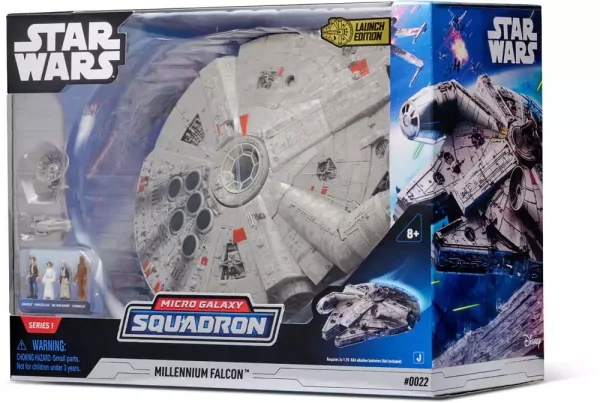 star-wars-feature-vehicle-with-figure-millennium-falcon-23-cm-1765684745-3