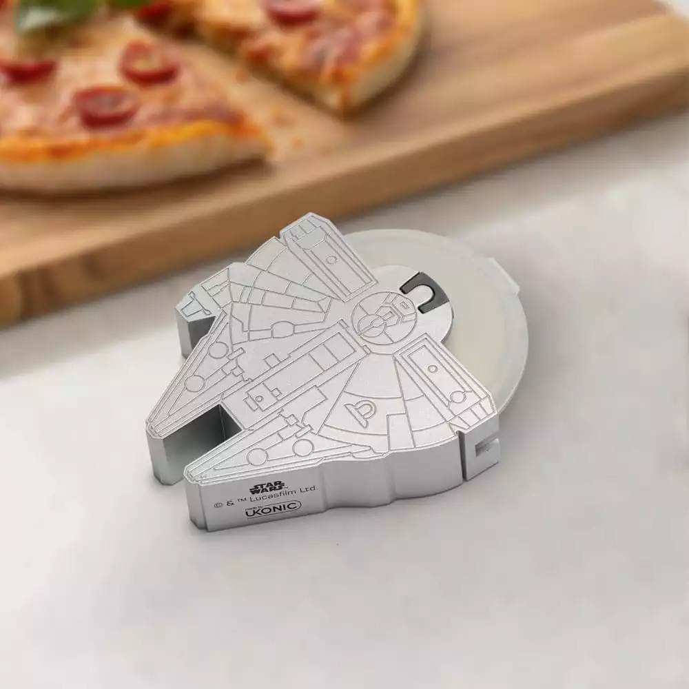 star-wars-pizza-cutter-millennium-falcon-1764953554-5