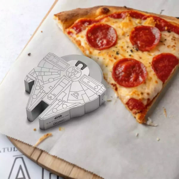star-wars-pizza-cutter-millennium-falcon-1764953558-10 star-wars-pizza-cutter-millennium-falcon-1764953558-10