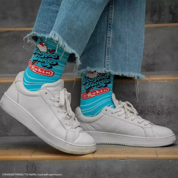 stranger-things-1680-set-of-3-socks-1765683763-3 stranger-things-1680-set-of-3-socks-1765683763-3