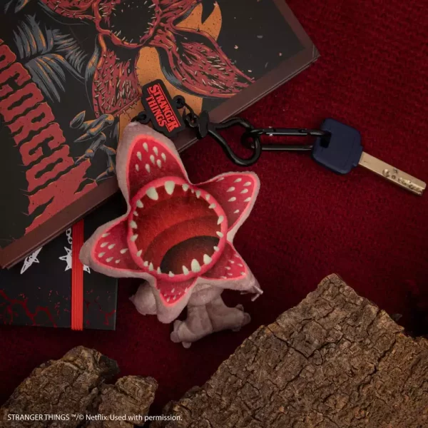 stranger-things-demogorgon-plush-keychain-1765683793-1