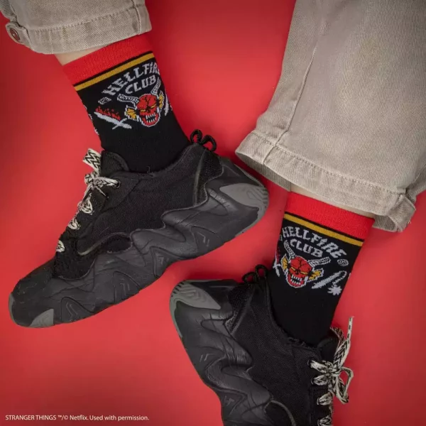 stranger-things-hellfire-club-set-of-3-socks-1765683778-2 stranger-things-hellfire-club-set-of-3-socks-1765683778-2