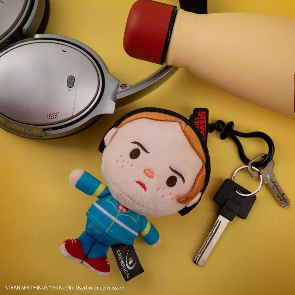 stranger-things-max-mayfield-plush-keychain-1765683784-1