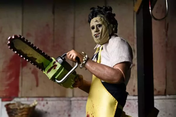 texas-chainsaw-massacre-clothed-action-figure-leatherface-20-cm-1765713950-6 texas-chainsaw-massacre-clothed-action-figure-leatherface-20-cm-1765713950-6