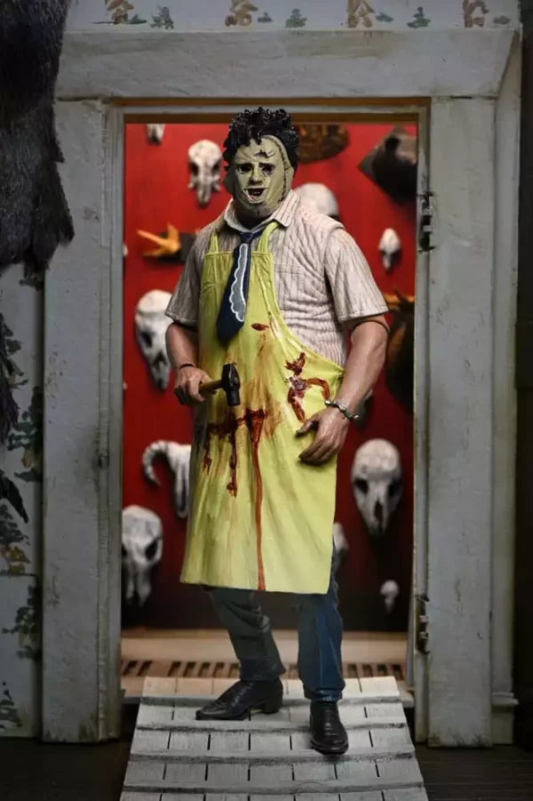 texas-chainsaw-massacre-clothed-action-figure-leatherface-50th-anniversary-20-cm-1765713983-5 texas-chainsaw-massacre-clothed-action-figure-leatherface-50th-anniversary-20-cm-1765713983-5