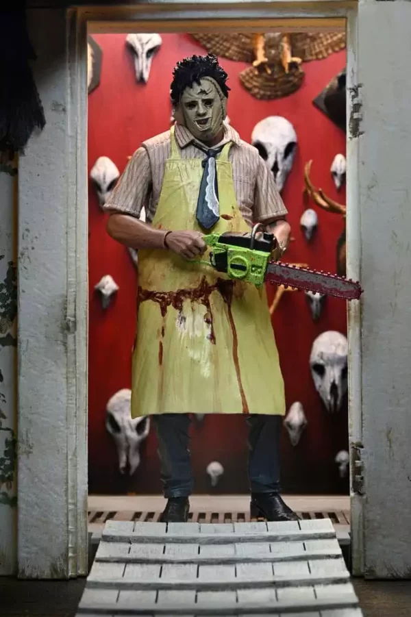 texas-chainsaw-massacre-clothed-action-figure-leatherface-50th-anniversary-20-cm-1765713986-9 texas-chainsaw-massacre-clothed-action-figure-leatherface-50th-anniversary-20-cm-1765713986-9