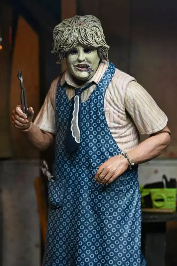 texas-chainsaw-massacre-clothed-action-figure-leatherface-50th-anniversary-20-cm-1765713989-13 texas-chainsaw-massacre-clothed-action-figure-leatherface-50th-anniversary-20-cm-1765713989-13