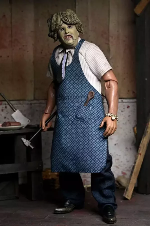 texas-chainsaw-massacre-clothed-action-figure-leatherface-with-old-lady-mask-20-cm-1765713962-1 texas-chainsaw-massacre-clothed-action-figure-leatherface-with-old-lady-mask-20-cm-1765713962-1